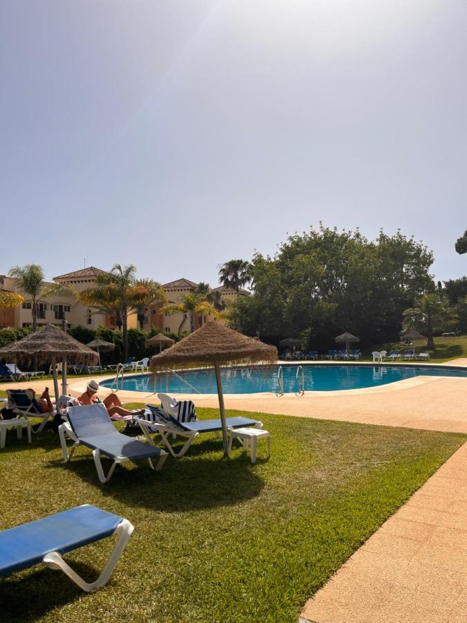 Vistas Al Mar Marbella Del Este Extérieur photo